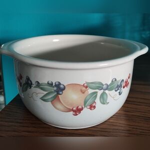 CORELLE Abundance Fruit Design 1 1/2 Qt. Bake & Serve Dish.  (Discontinued).